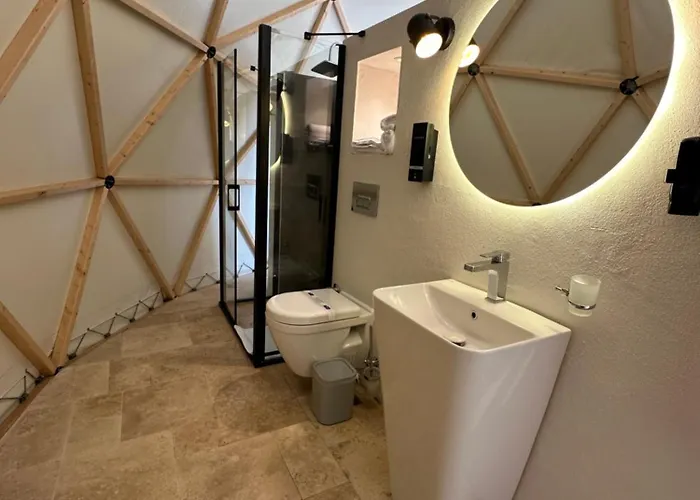Lamoya Suites